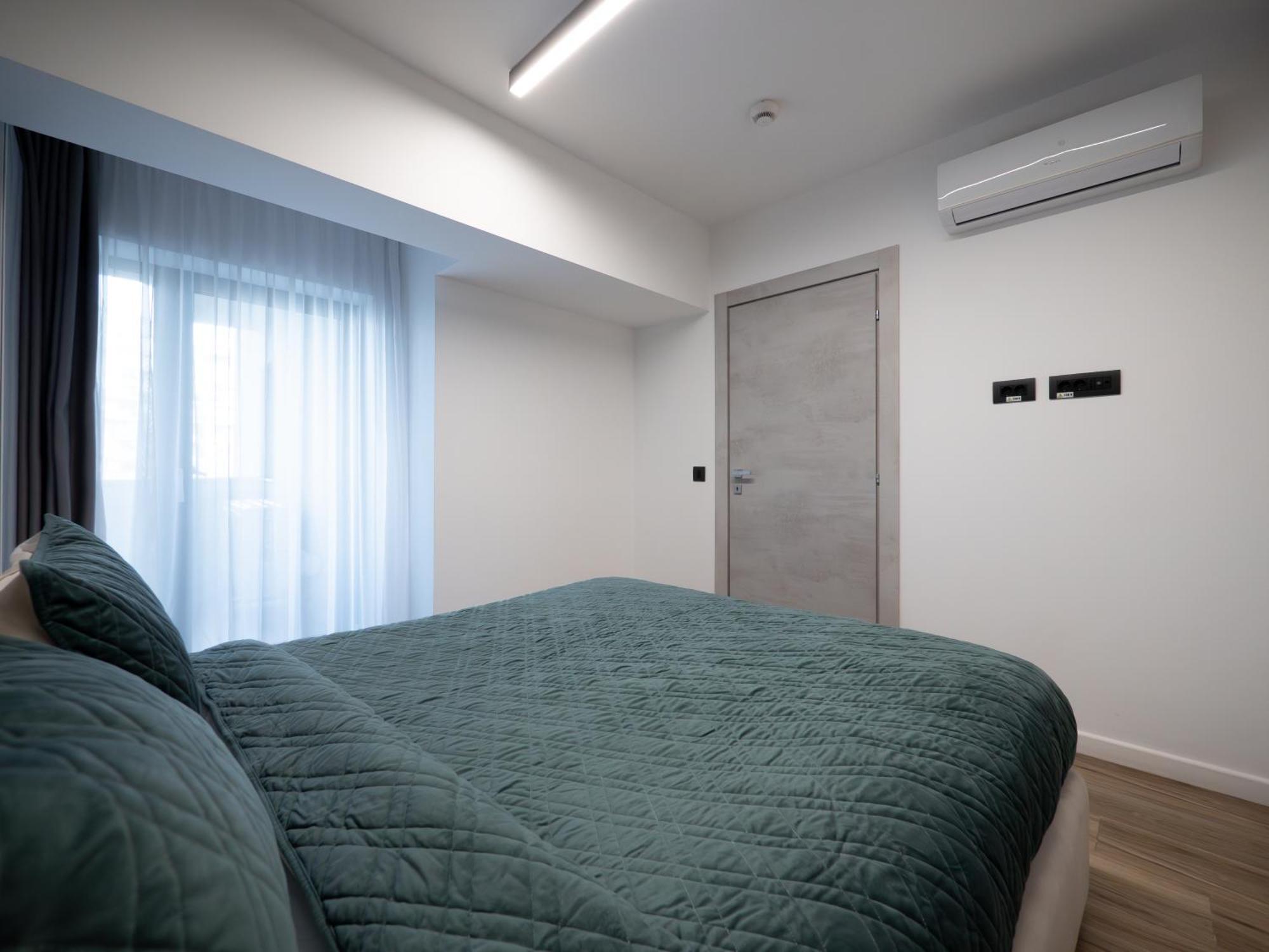 Novos Luxury Suites Bukares Bagian luar foto