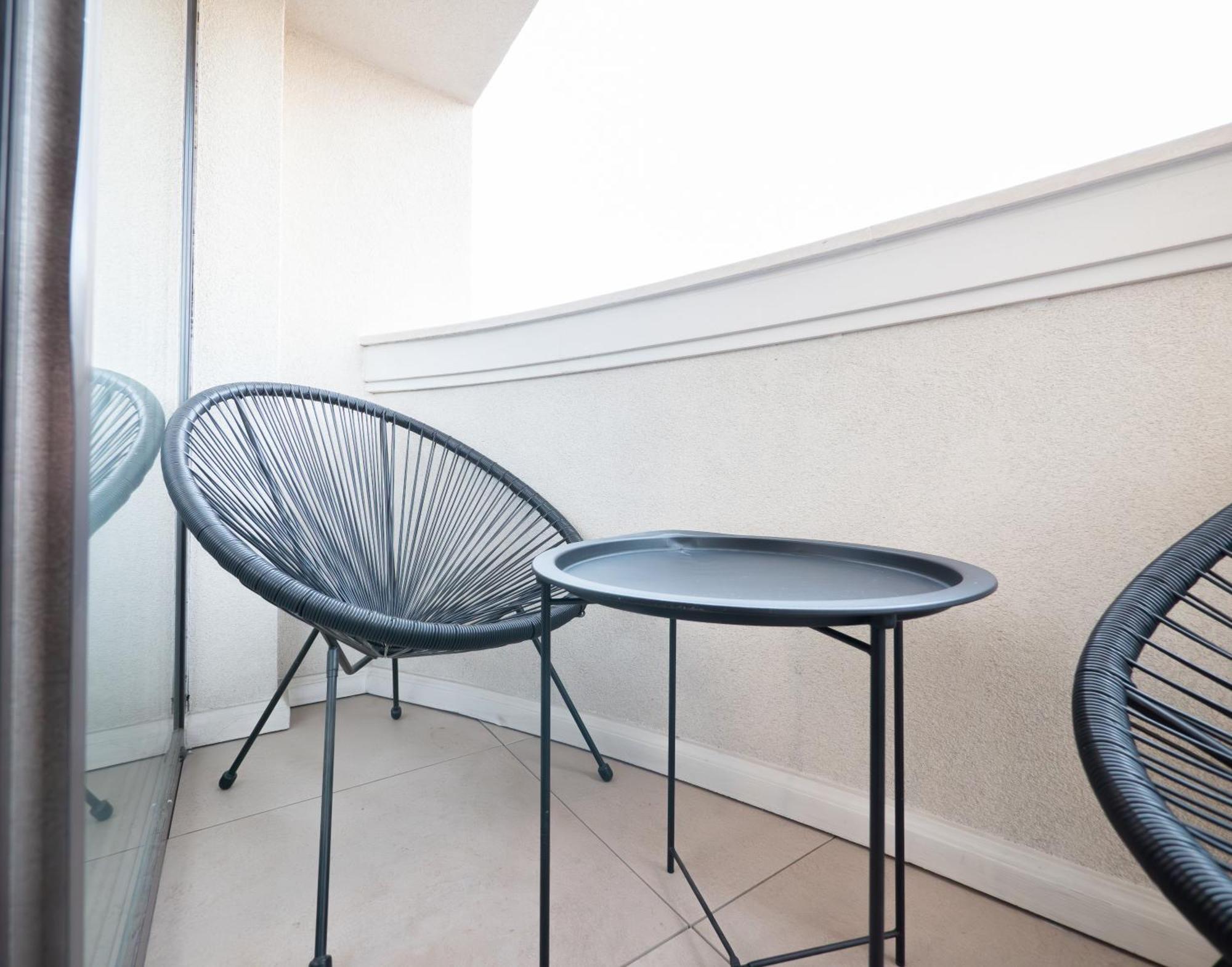 Novos Luxury Suites Bukares Bagian luar foto