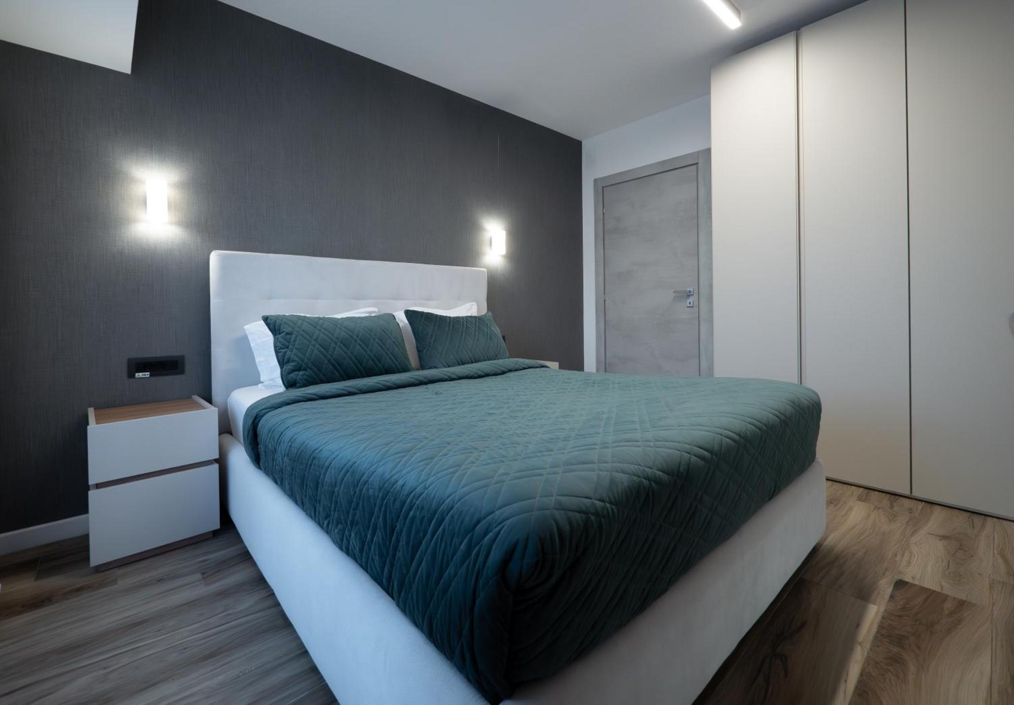 Novos Luxury Suites Bukares Bagian luar foto