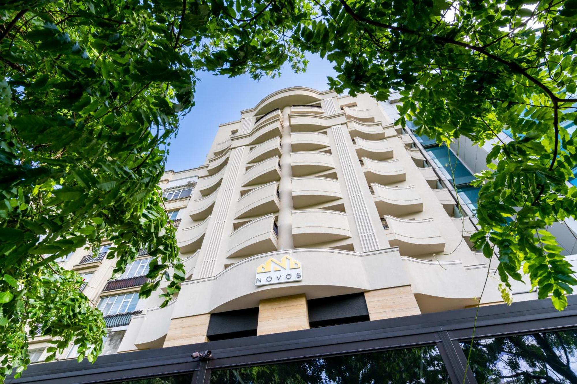 Novos Luxury Suites Bukares Bagian luar foto