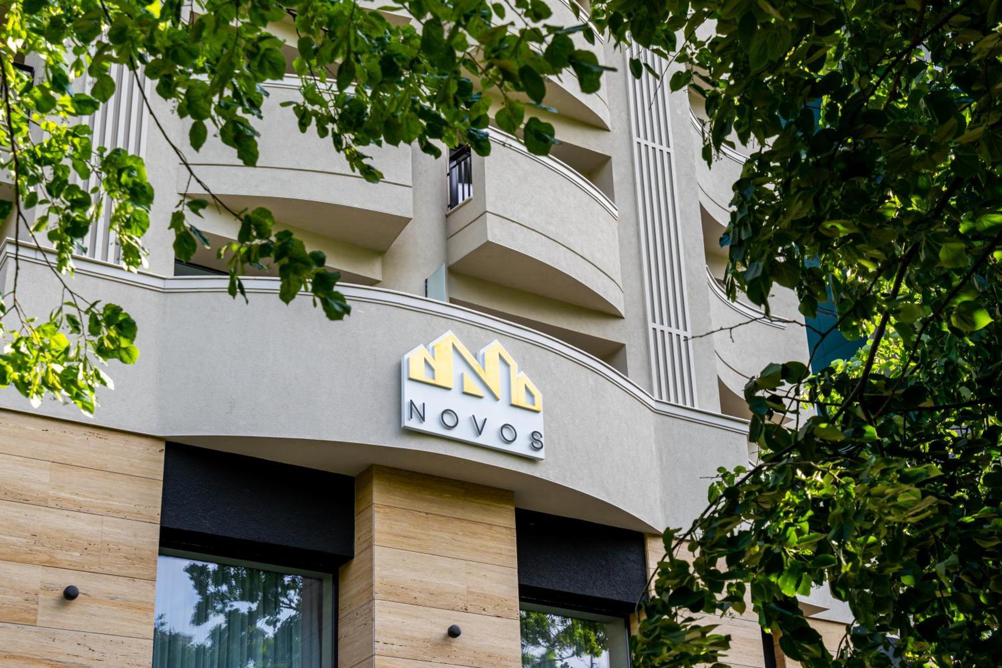 Novos Luxury Suites Bukares Bagian luar foto