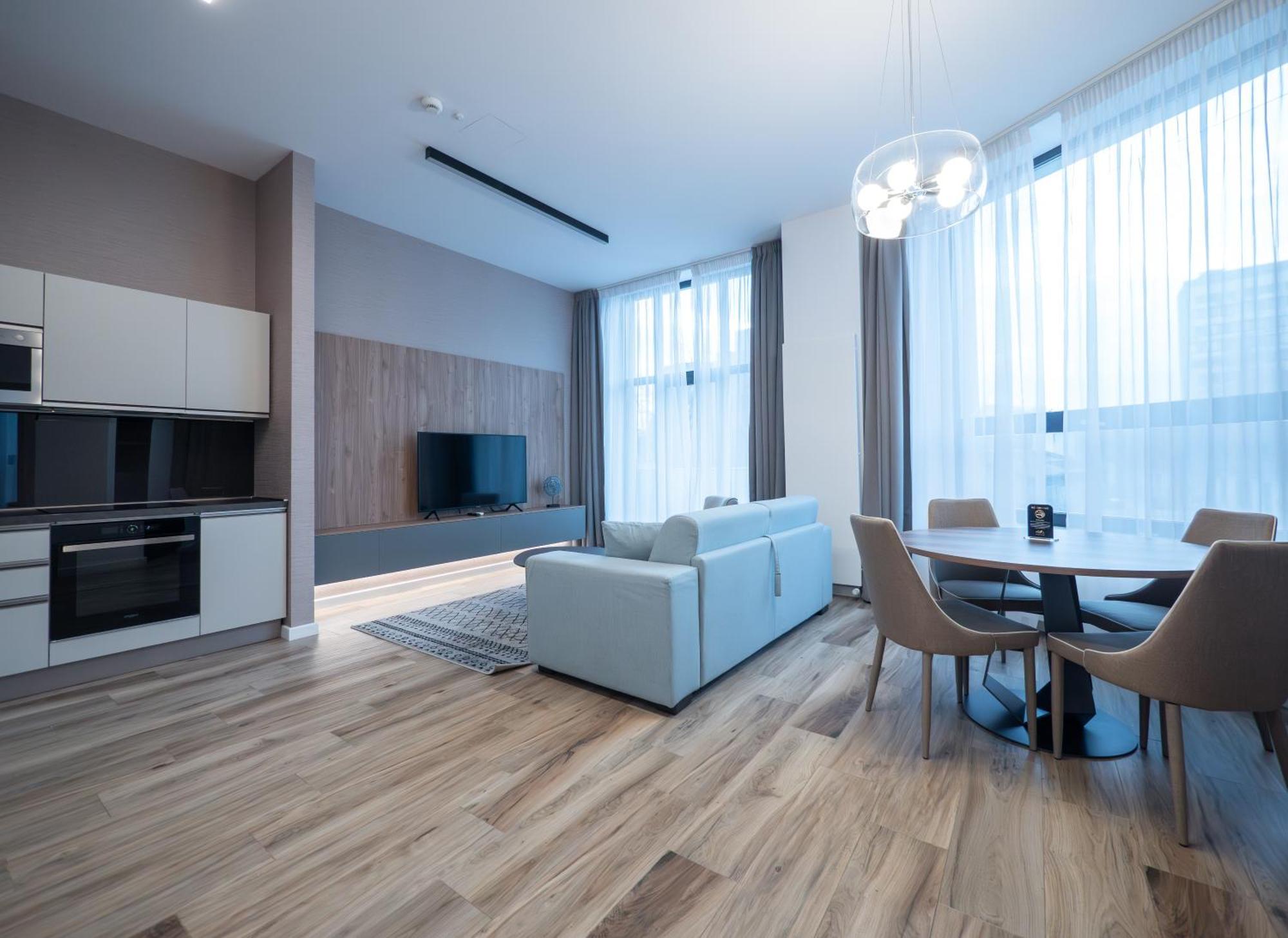 Novos Luxury Suites Bukares Bagian luar foto