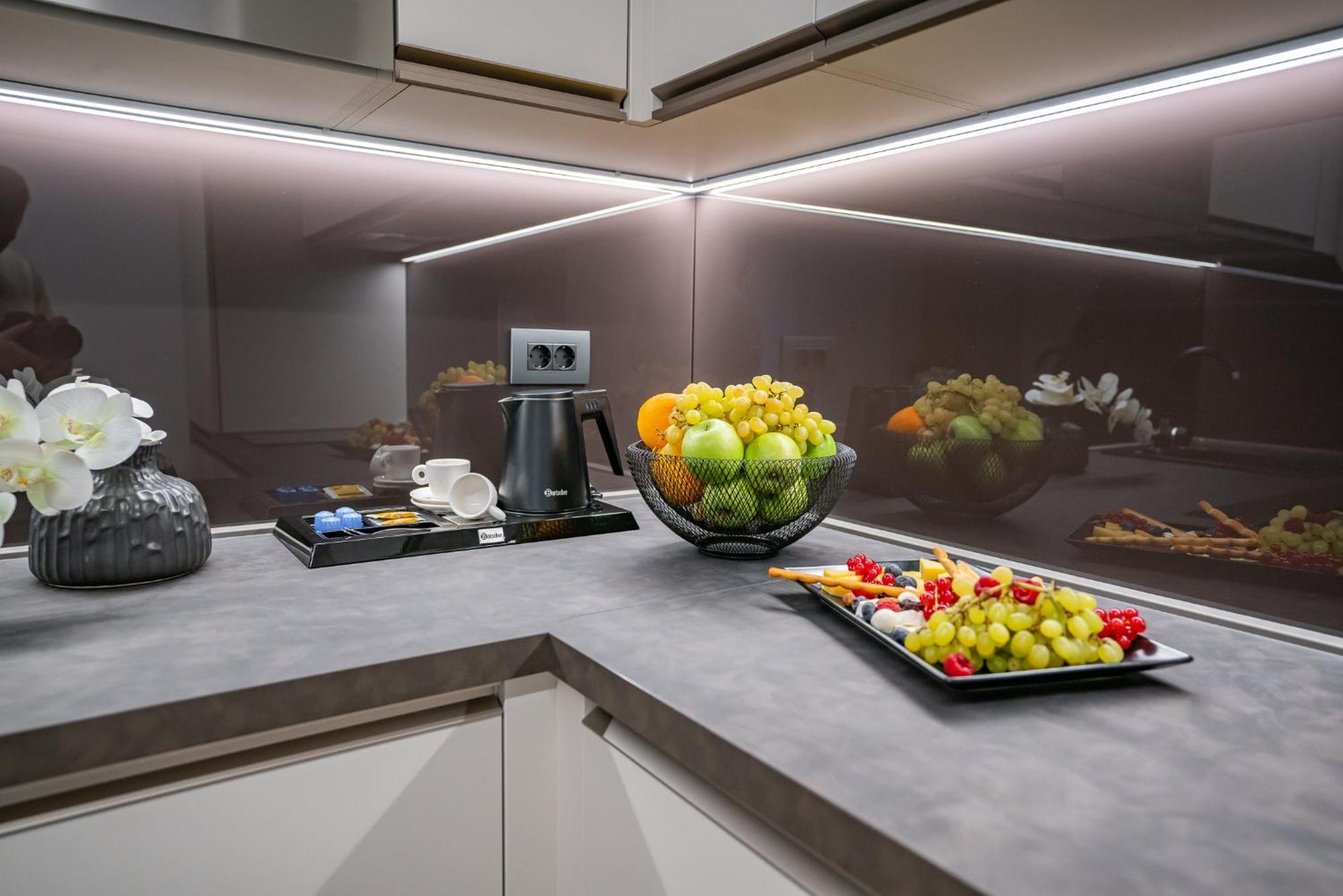 Novos Luxury Suites Bukares Bagian luar foto