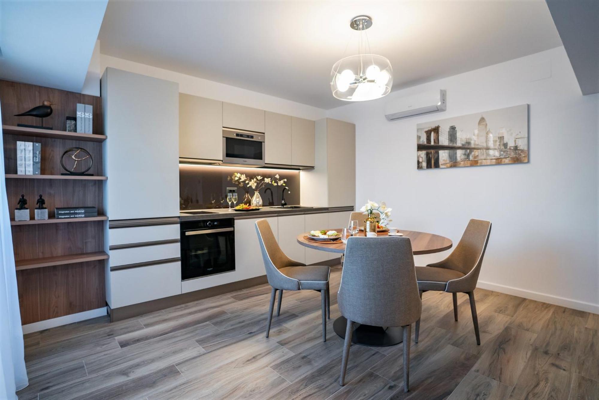 Novos Luxury Suites Bukares Bagian luar foto